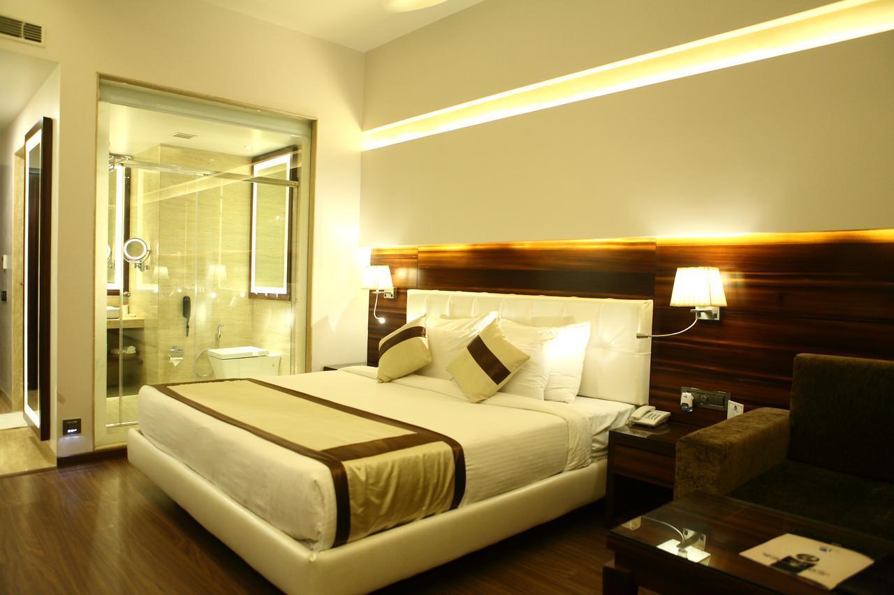 Viceroy Inn Dehradun Dış mekan fotoğraf