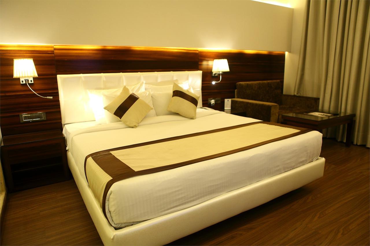 Viceroy Inn Dehradun Dış mekan fotoğraf